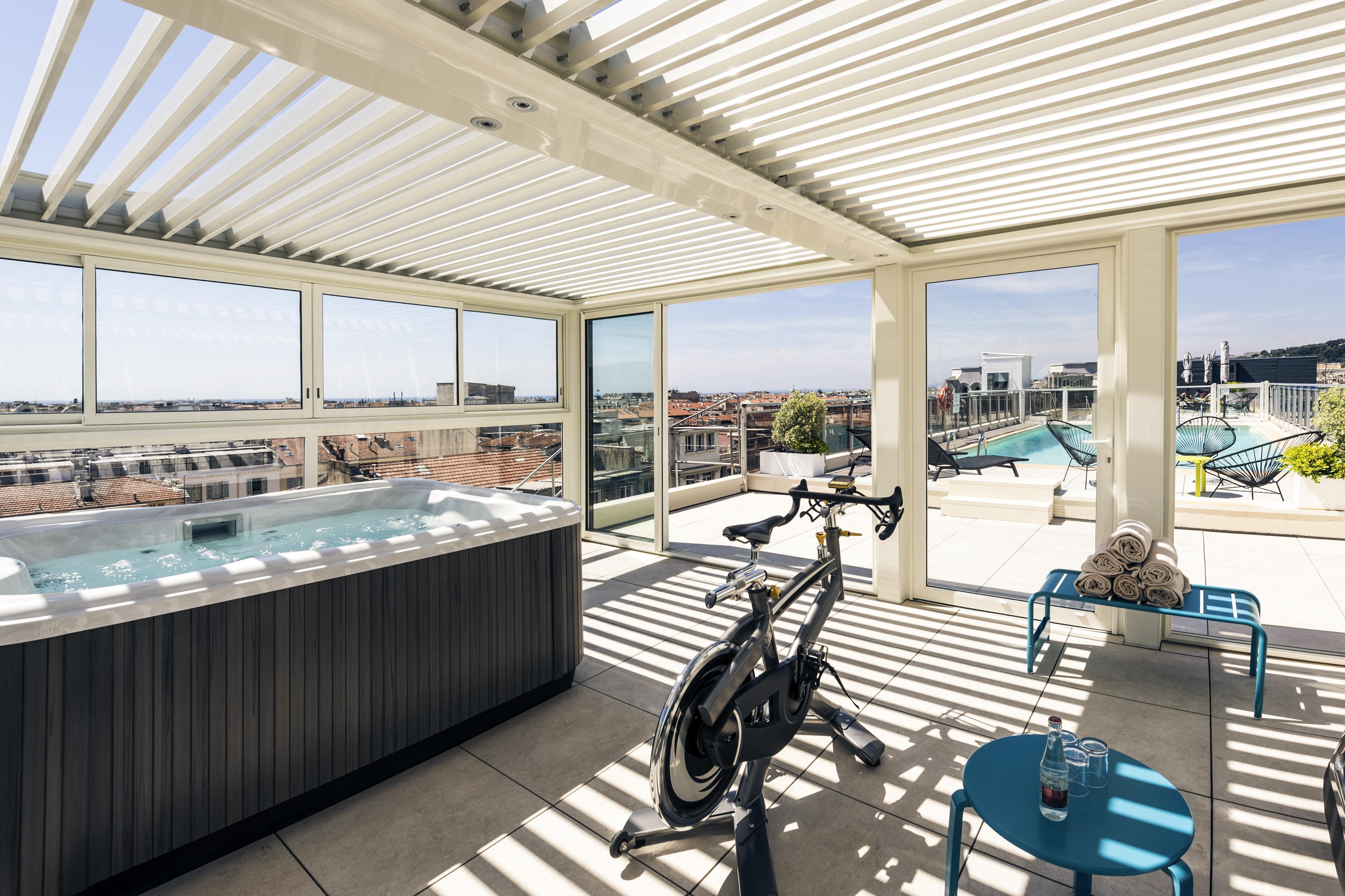 Mercure Centre Notre Dame 4*